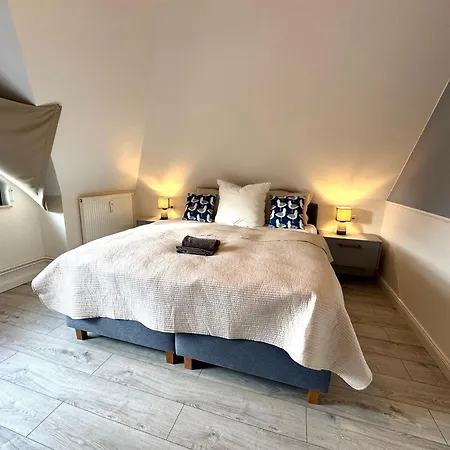 Oewern Diek App 47 *